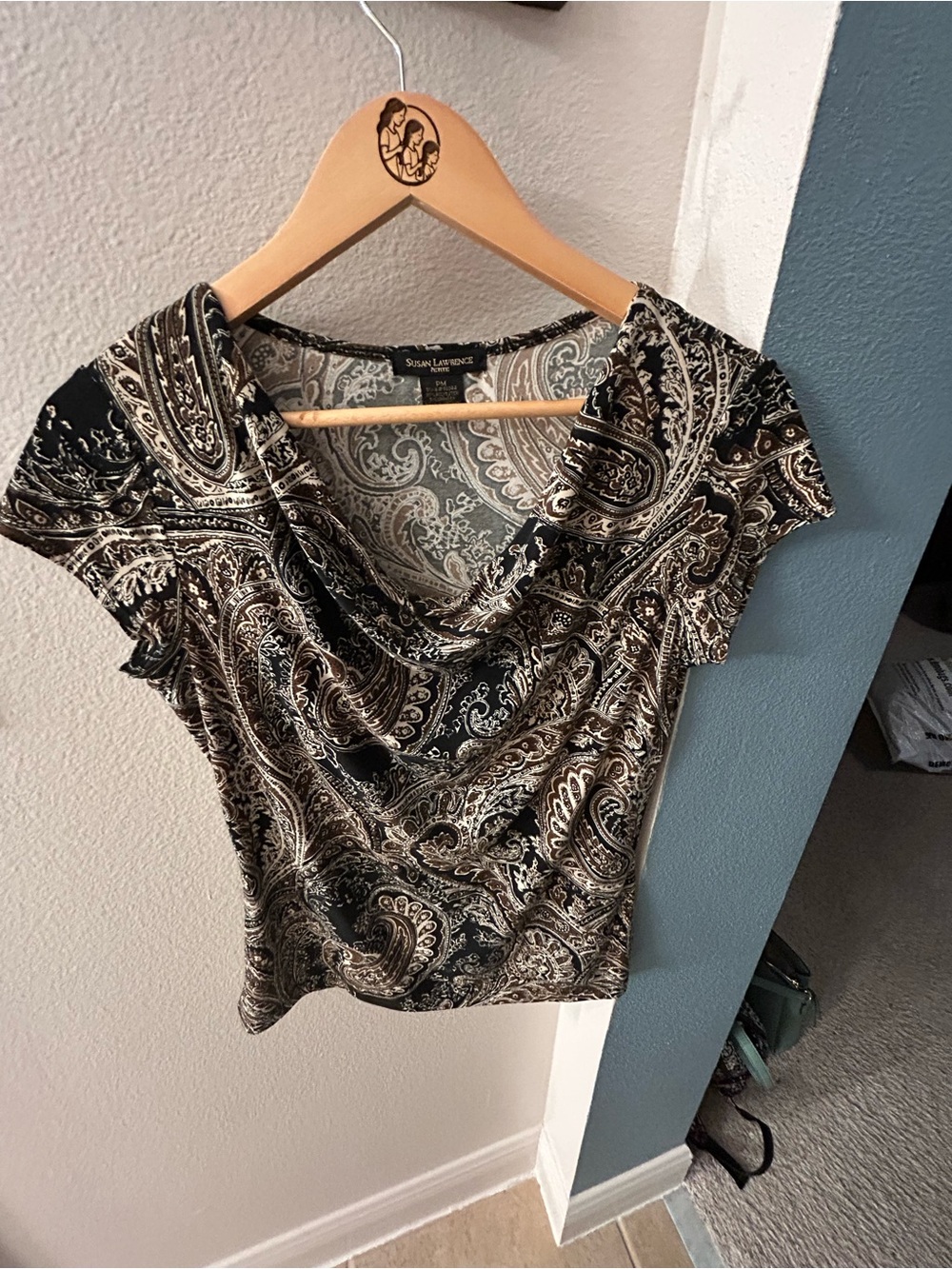 Susan Lawrence Black and Cream Paisley Cowl Neck Blouse size petite medium